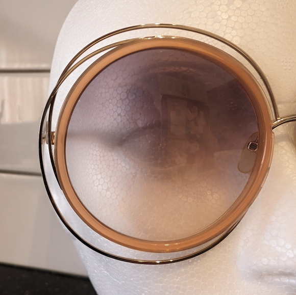 Chloe CE 120 Round Sunglasses. EUC. - Picture 9 of 13